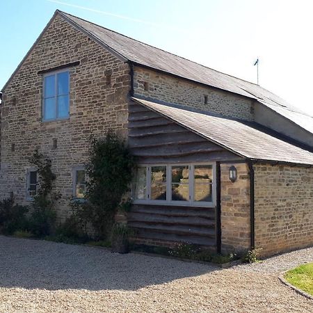 The Byre North End Farm Bed and Breakfast Ashton Keynes Buitenkant foto